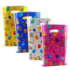 Pochette anniversaire Fille (100g mix bonbons & cadeaux )
